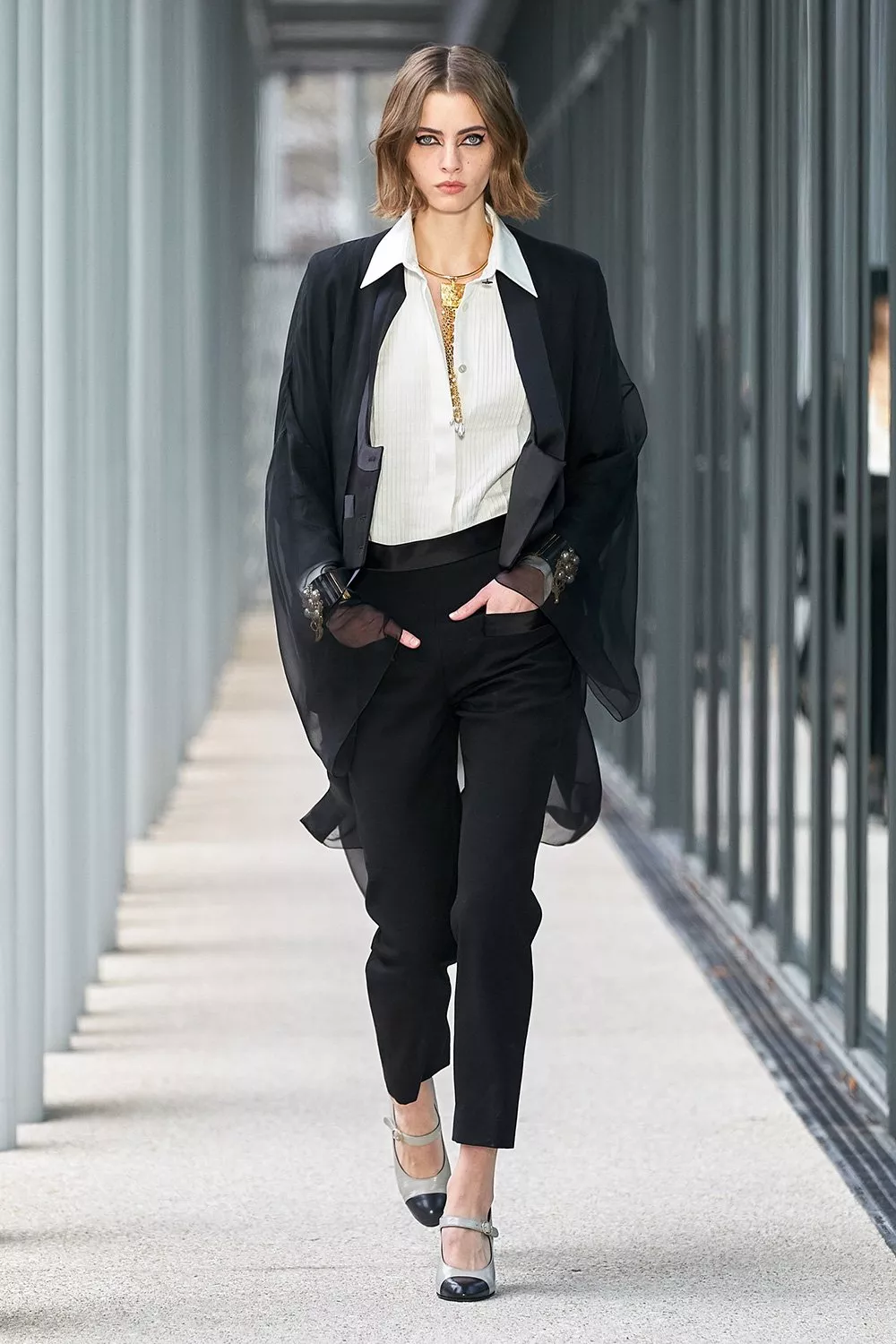 Chanel تقدّم مجموعة Métiers d’art 2021-2022 وتحتفل بإبداعات حرفيّيها الموهوبين