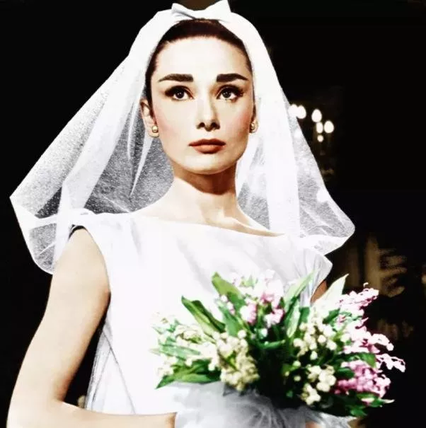 الصور الأولى لحفل زفاف اريانا غراندي: إطلالة ناعمة وجذّابة