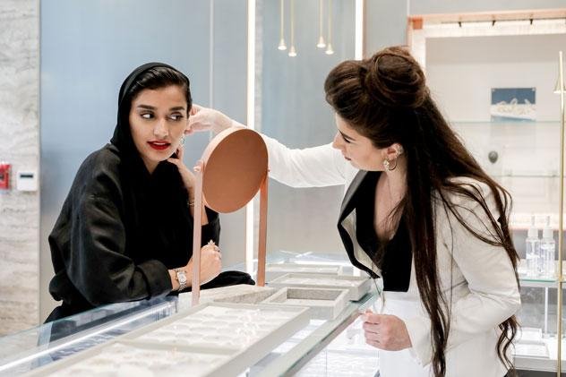 مجموعة مجوهرات Maria Tash - إكسسوارات البيرسينج - يوم المرأة الإماراتية
