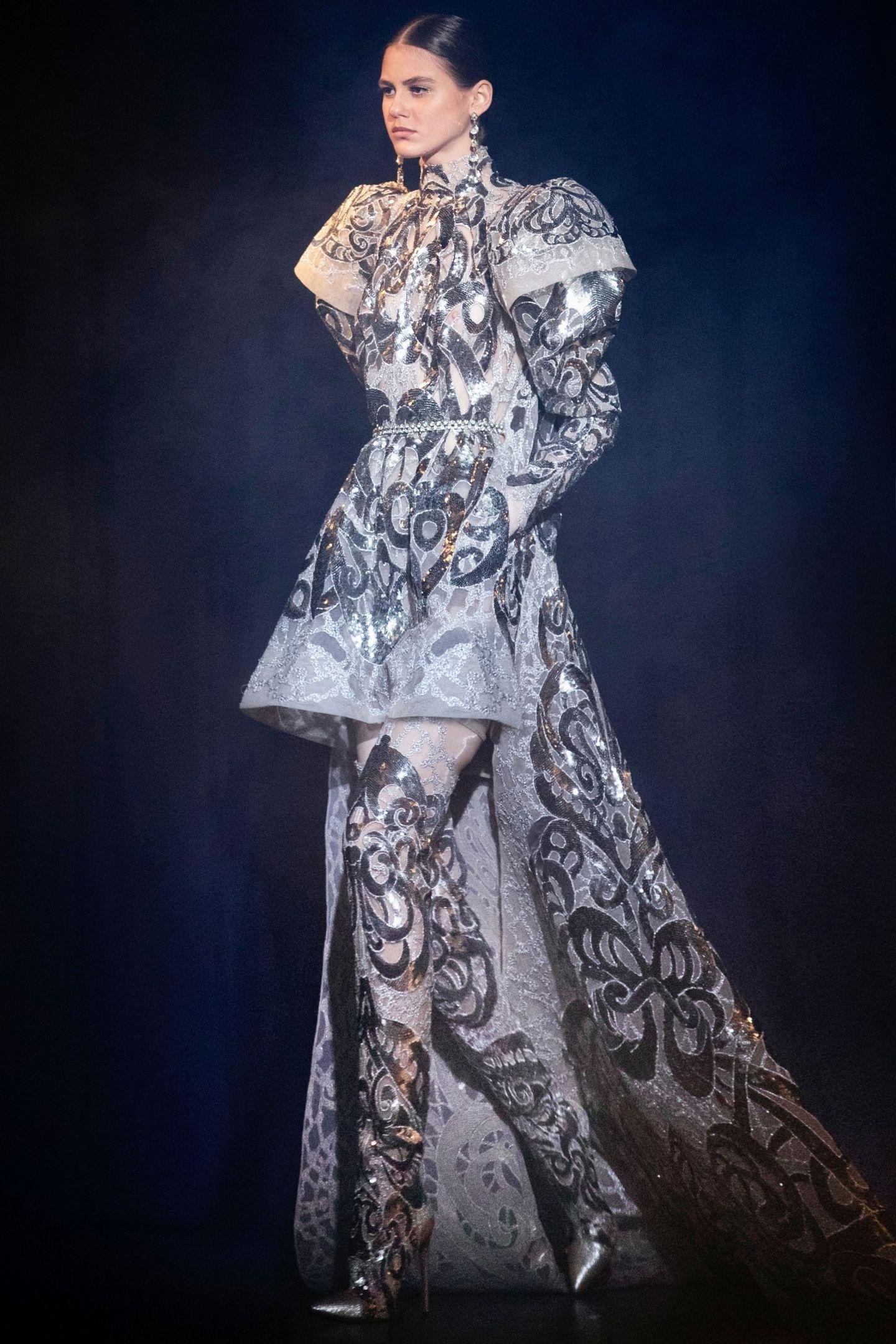 مجموعة ايلي صعب elie saab لربيع وصيف 2021