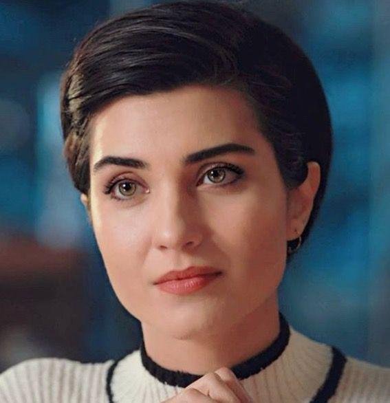 توبا بويوكستون توبا بويوكستن الممثلة التركية توبا مكياج
