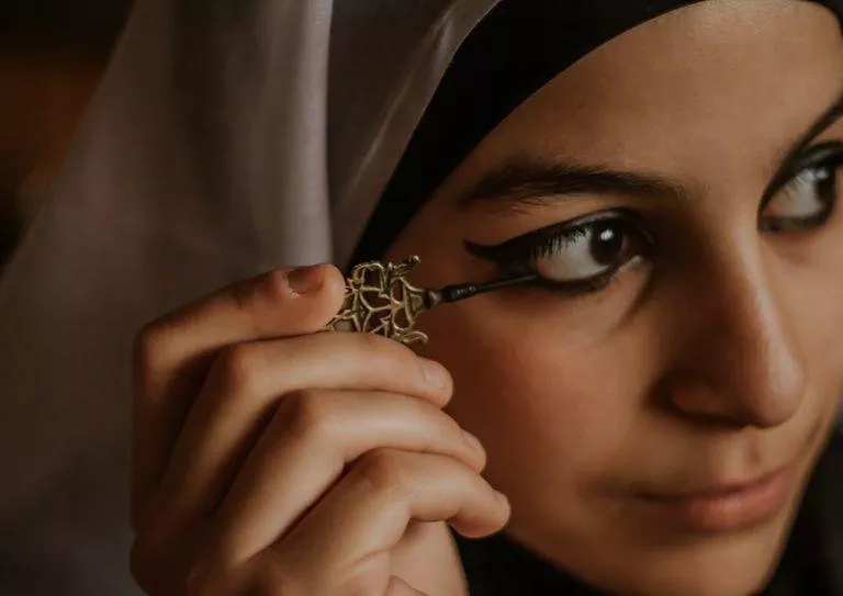 15 شابة فلسطينية أبدعن بمجالات مختلفة، عليكِ التعرّف إليهنّ