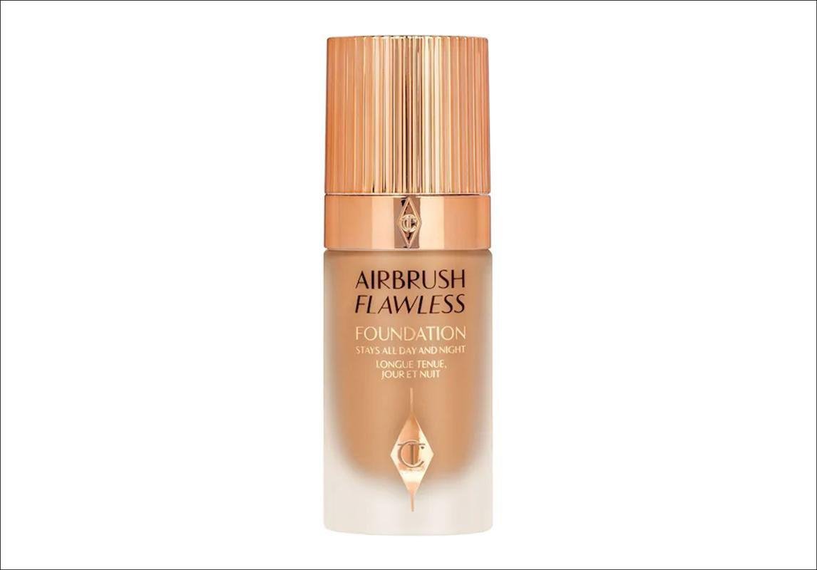 اونديشن شارلوت تلبوري CHARLOTTE TILBURY مكياج فيروس كورونا كمامة الوجه