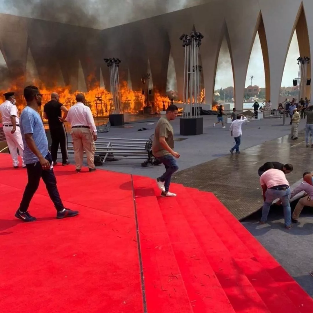 حريق ضخم في صالة احتفالات مهرجان جونة السينمائي