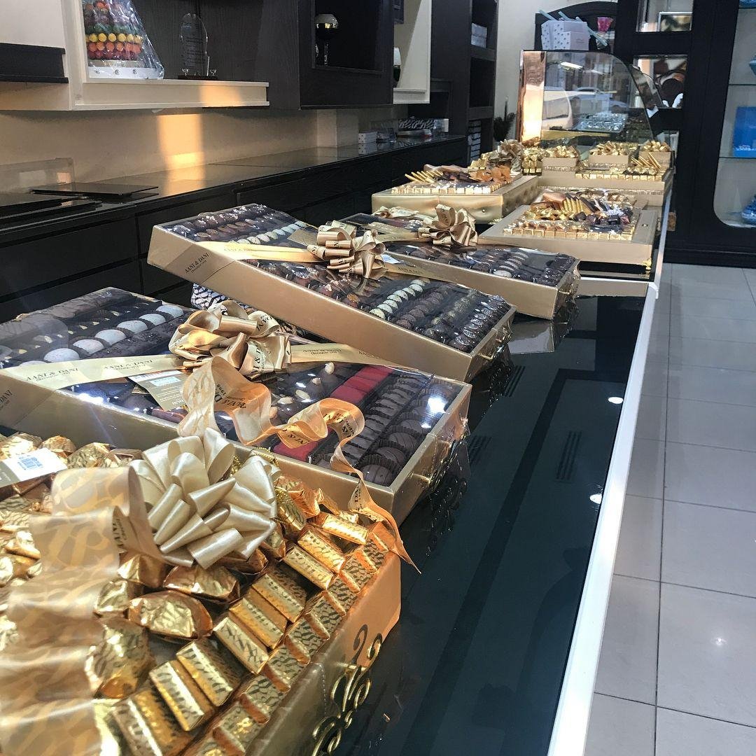 محل حلويات   متجر حلويات   اسماء محلات حلويات   كيكات   السعودية   المملكة العربية السعودية