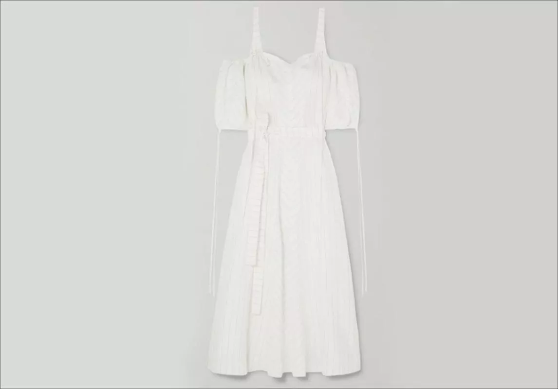 الفساتين البيضاء الكاجوال، صيحة مريحة لا مفرّ منها في ربيع 2021