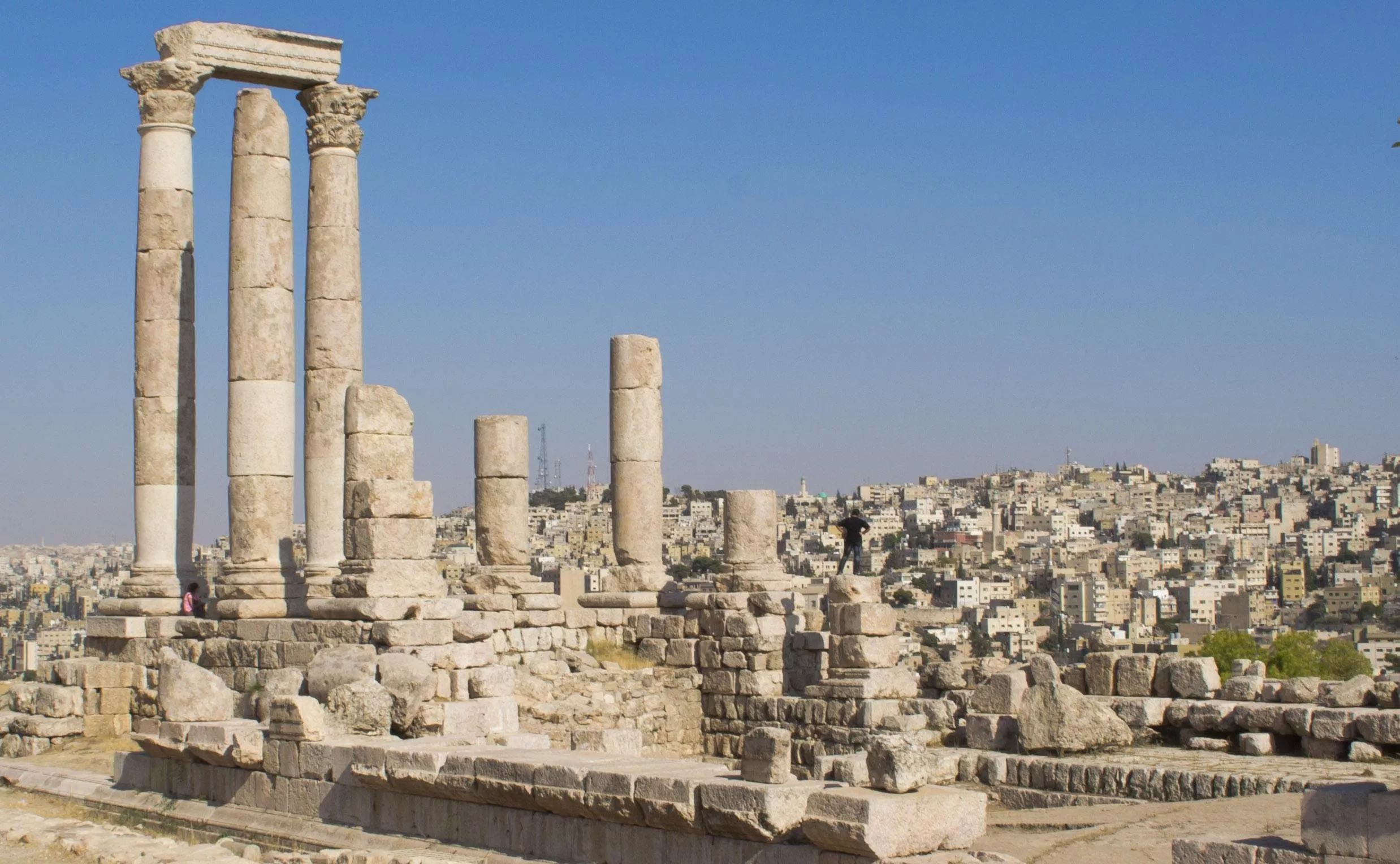تخطّطين للسفر إلى الأردن؟ إليكِ افضل الاماكن السياحية التي يمكنكِ زيارتها فيها