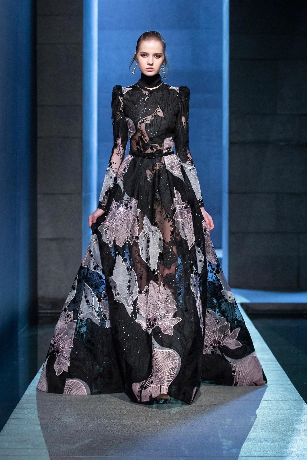 Paris Fashion Week Elie Saab Lebanon  ملابس الجاهزة لخريف وشتاء 2021-2022 أسبوع الموضة في باريس أخر صيحات الموضة لبنان ايلي صعب  
