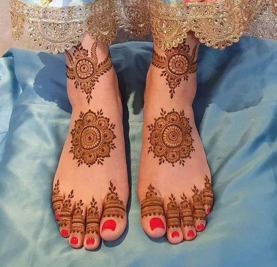لكلّ عروسه، زيّني قدميكِ بأجمل نقش رجول في يوم زفافكِ في العام 2021