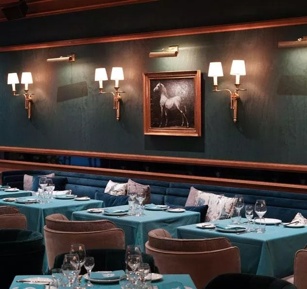 مطعم كافيار كاسبيا يحطّ رحاله في مركز دبي المالي العالمي