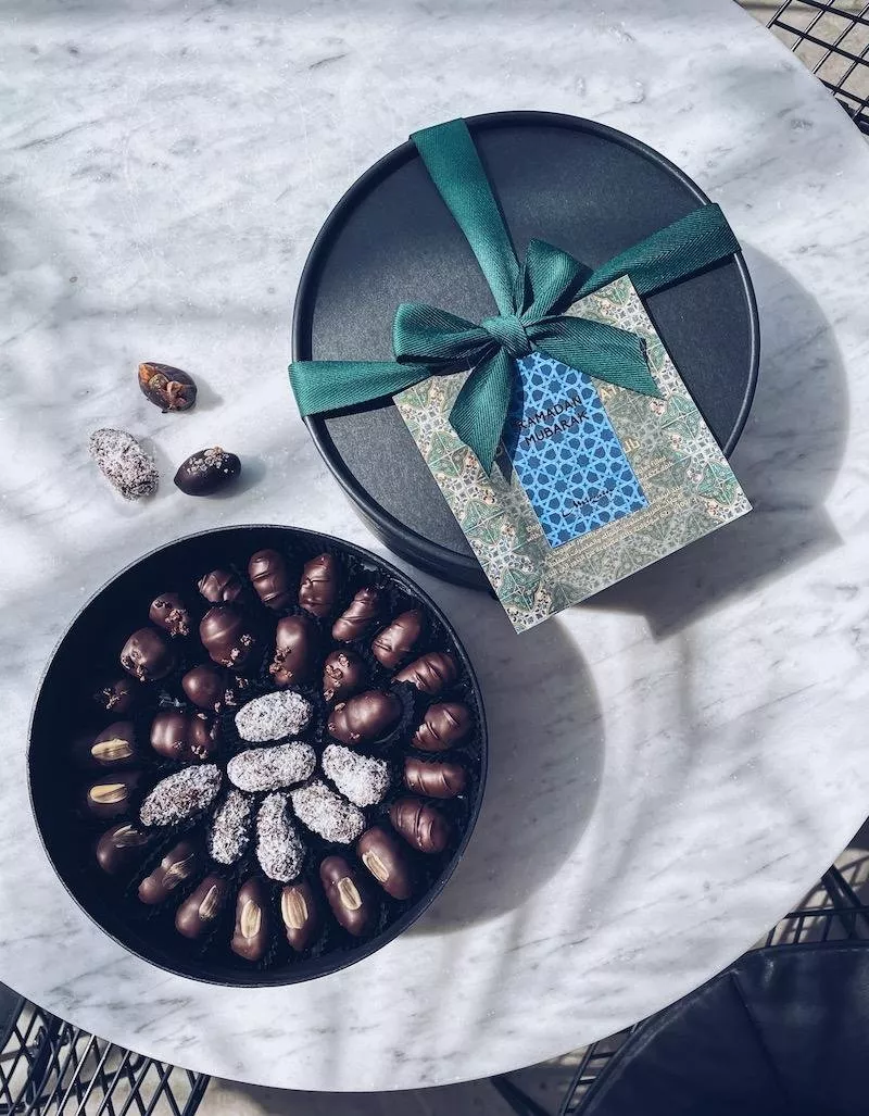 افكار علب شوكولا وحلوى، يمكنكِ تقديمها كهدية في رمضان 2021