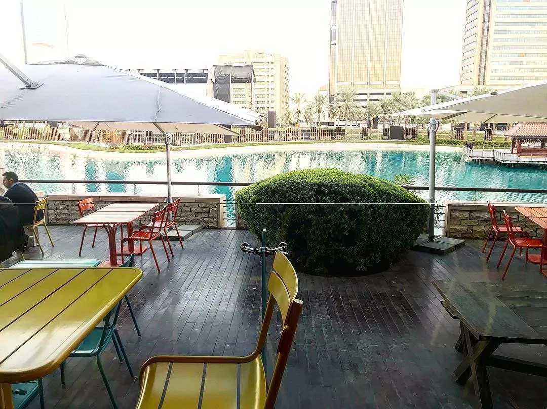 10 مقاهي في دبي ملائمة للدراسة والعمل