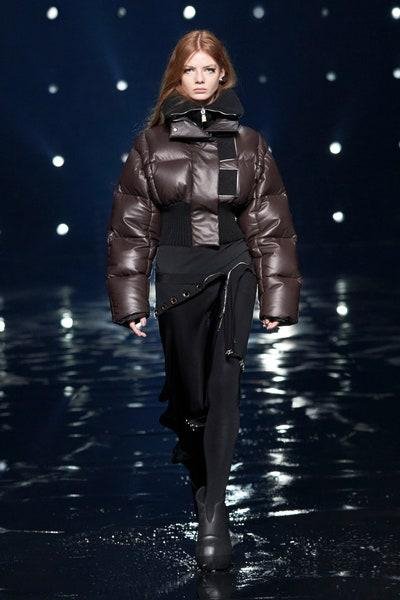 أخر صيحات الموضة أسبوع الموضة الباريسي  Paris fashion Week Trends 