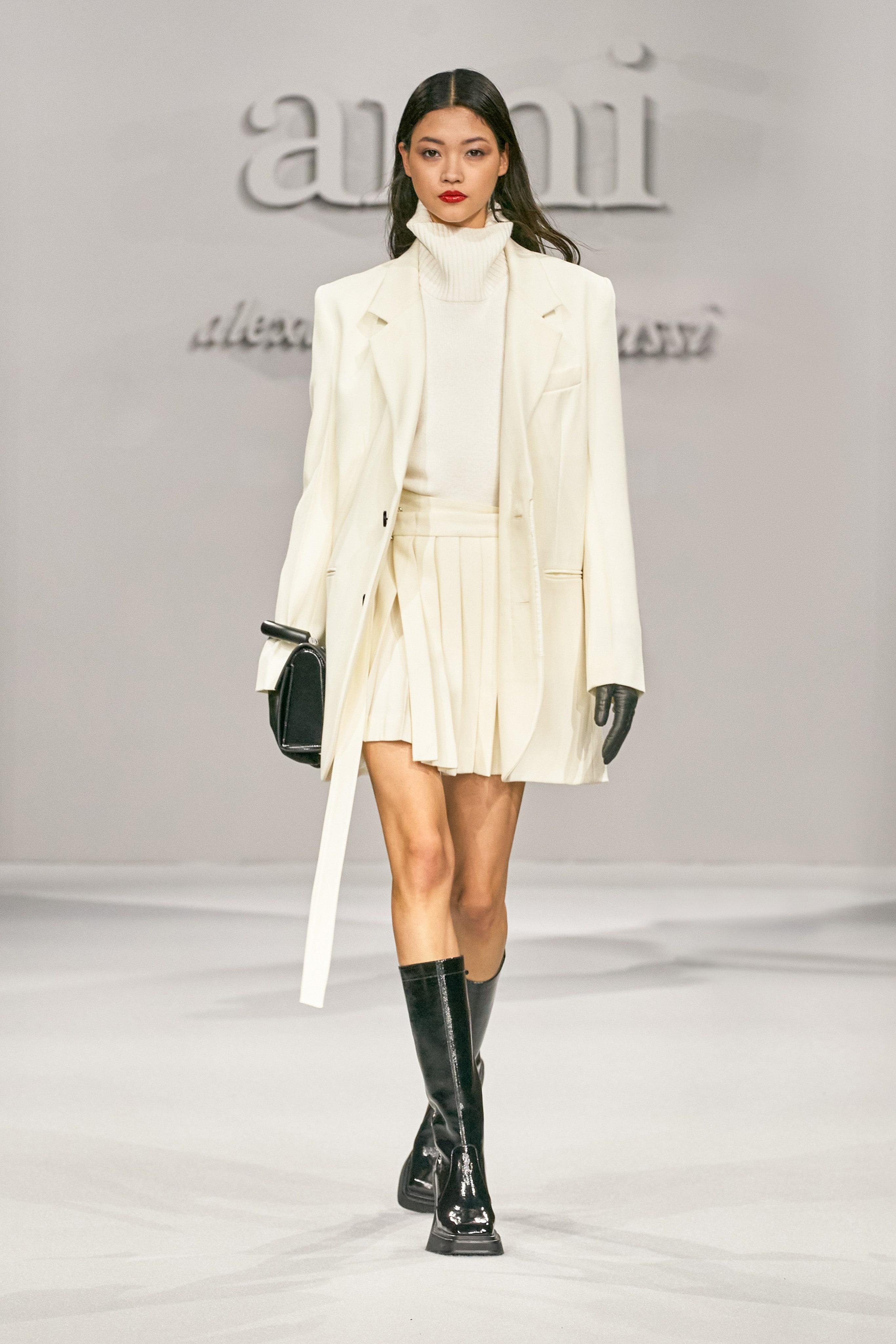 short skirt Paris fashion week top trends