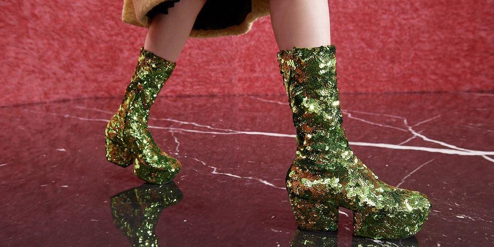 برادا Prada حذاء بلاتفورم صندل صنادل بلاتفورم أحذية خريف 2021 منصة عرض الأزياء