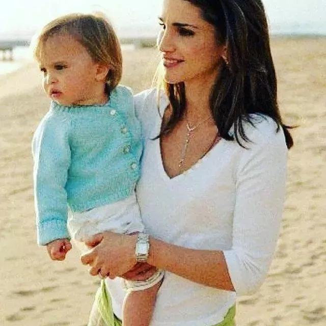 صور الأميرة سلمى والأميرة إيمان عبر السنوات... هكذا أصبح شكل إبنتي الملكة رانيا