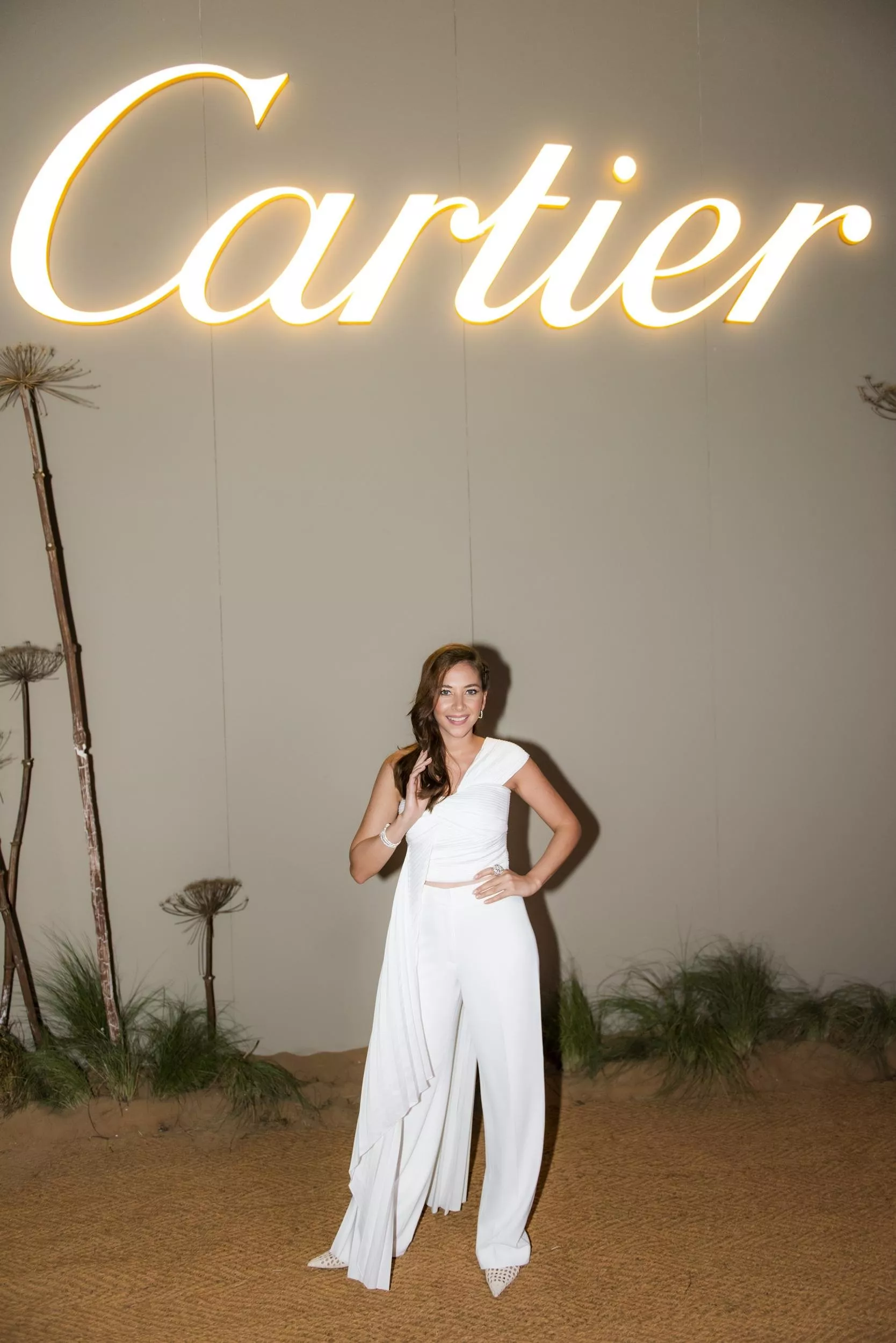 دار Cartier تُقيم أمسية خاصة بحضور مشاهير عالميين في مخيم سونارا الصحراوي في دبي