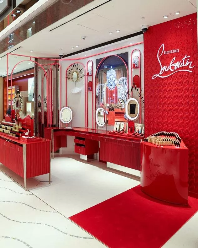 علامة Christian Louboutin Beauty تطلق منتجاتها في غاليري لافاييت الدوحة