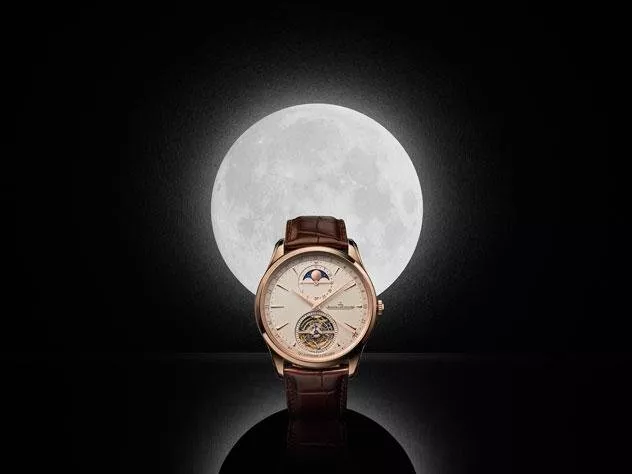 جيجر- لوكولتر تقدّم ساعة جديدة من مجموعة ماستر ألتراثين تجمع بين عرض أطوار القمر والتوربيون