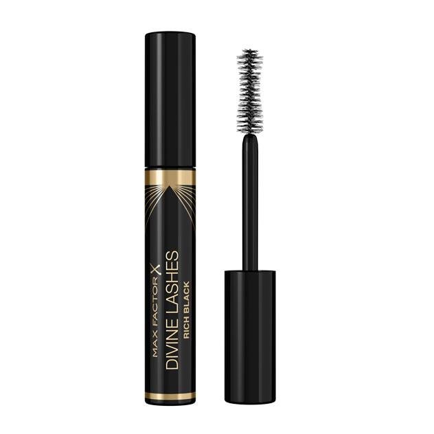 مجموعة مكياج Max Factor - فنانة التجميل حنان النجادة