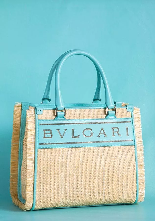 بولغري تطلق مجموعة Bvlgari Resort collection لموسم العطلات والسفر