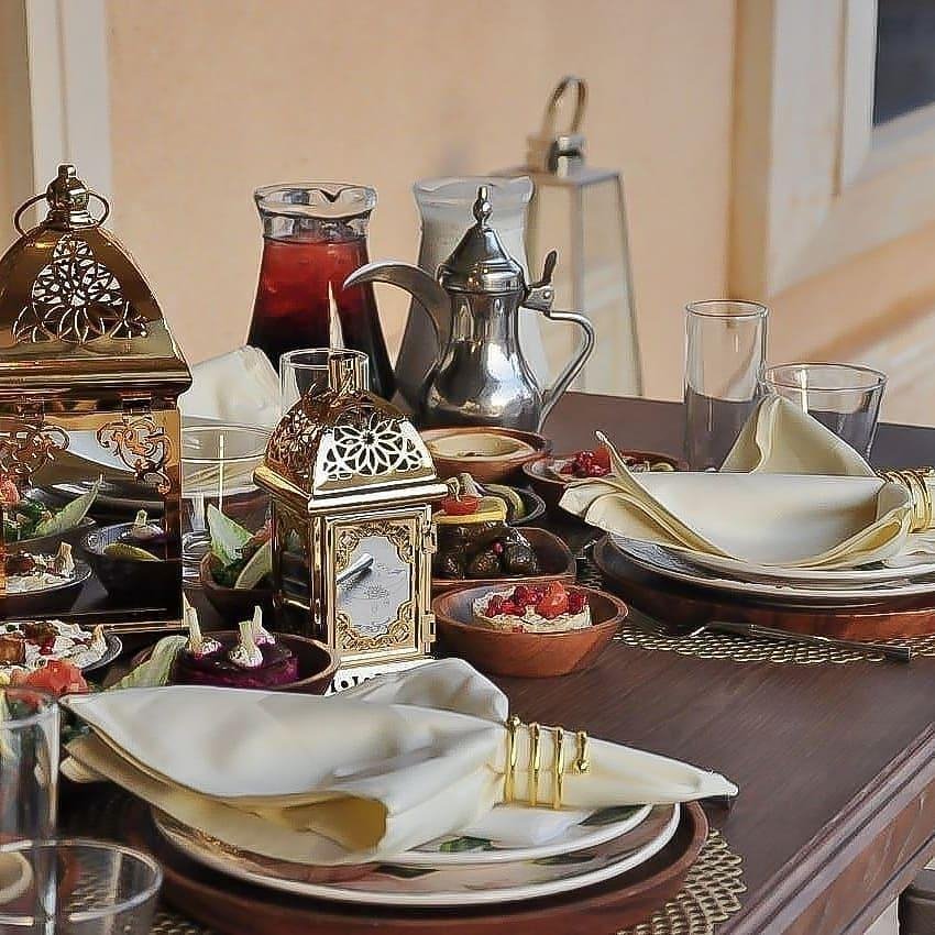 خدمة توصيل افطار رمضان من مطعم اوف وايت