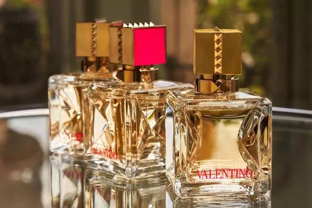 Valentino Beauty تكشف عن الحملة الجديدة للعطر النسائي Voce Viva بالتعاون مع ليدي غاغا