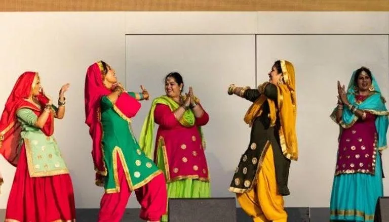 فعاليات مهرجان ديوالي في إكسبو دبي 2020 ... موسيقى ورقص هندي