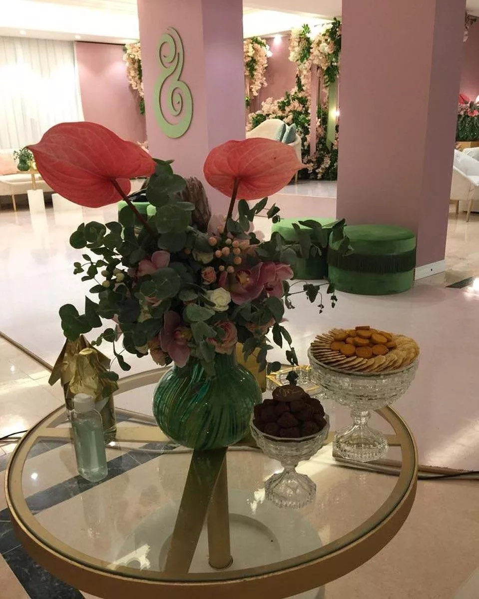 أبرز محلات تزيين بيت العروس وطاولات الزفاف في السعودية