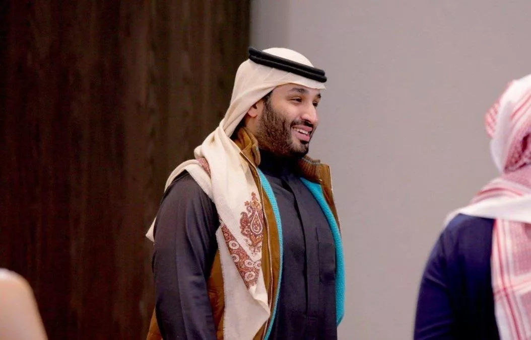 جاكيت محمد بن سلمان، ولي العهد السعودي، تثير ضجة على السوشيل ميديا