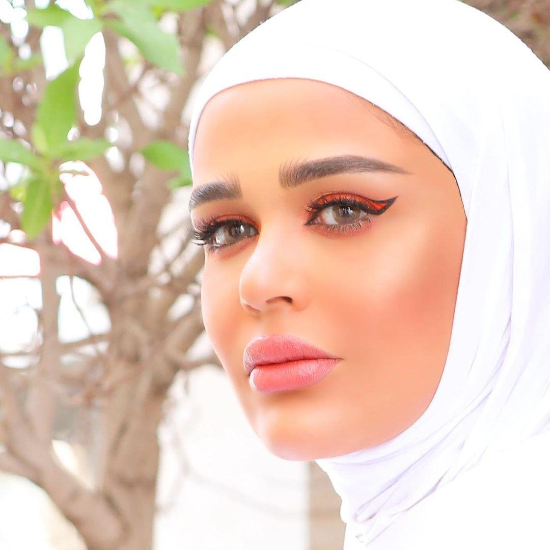 بنت محجبه مكياج الحجاب 