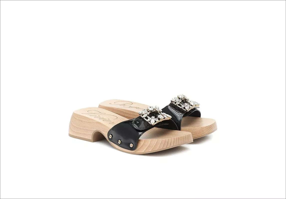 حذاء خشبي صيحة أساسية في لربيع وصيف خشب 2021  قبقاب  Clog Fashion trend accessories Spring Summer