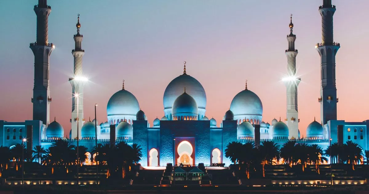 دليلكِ لساعات عمل 8 قطاعات في الإمارات خلال شهر رمضان 2022